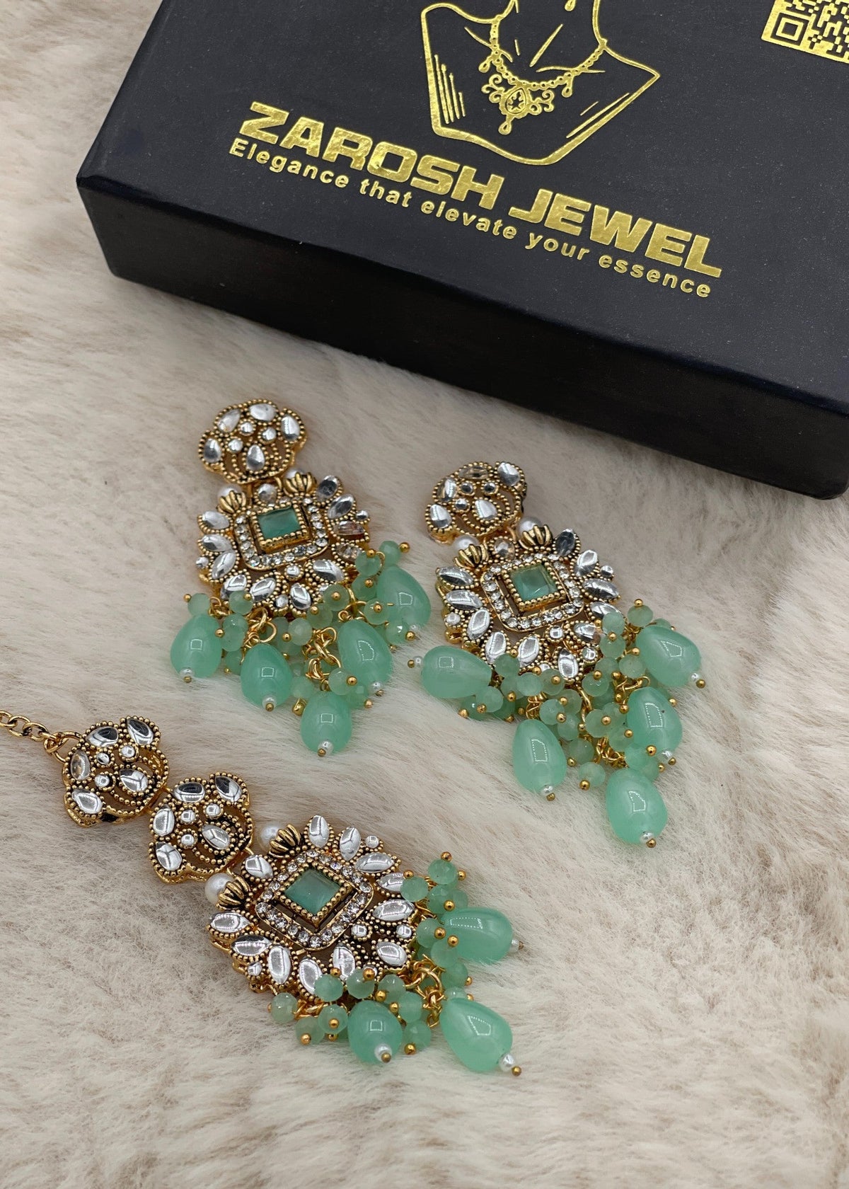 Shop the Shehzadi Kundan Earring & Tikka from Zarosh Jewel