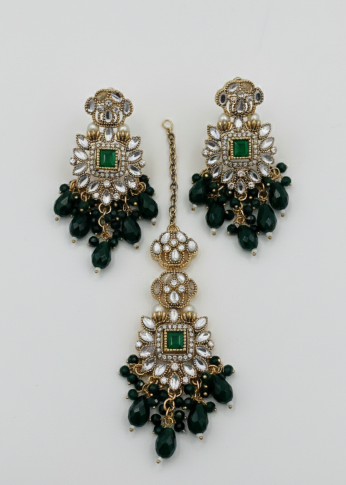 Shop the Shehzadi Kundan Earring & Tikka from Zarosh Jewel