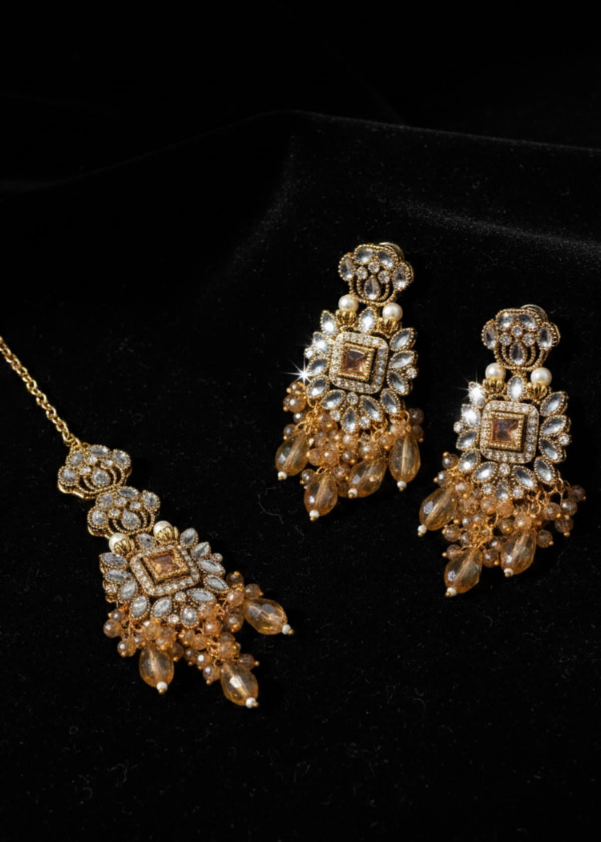 Shop the Shehzadi Kundan Earring & Tikka from Zarosh Jewel