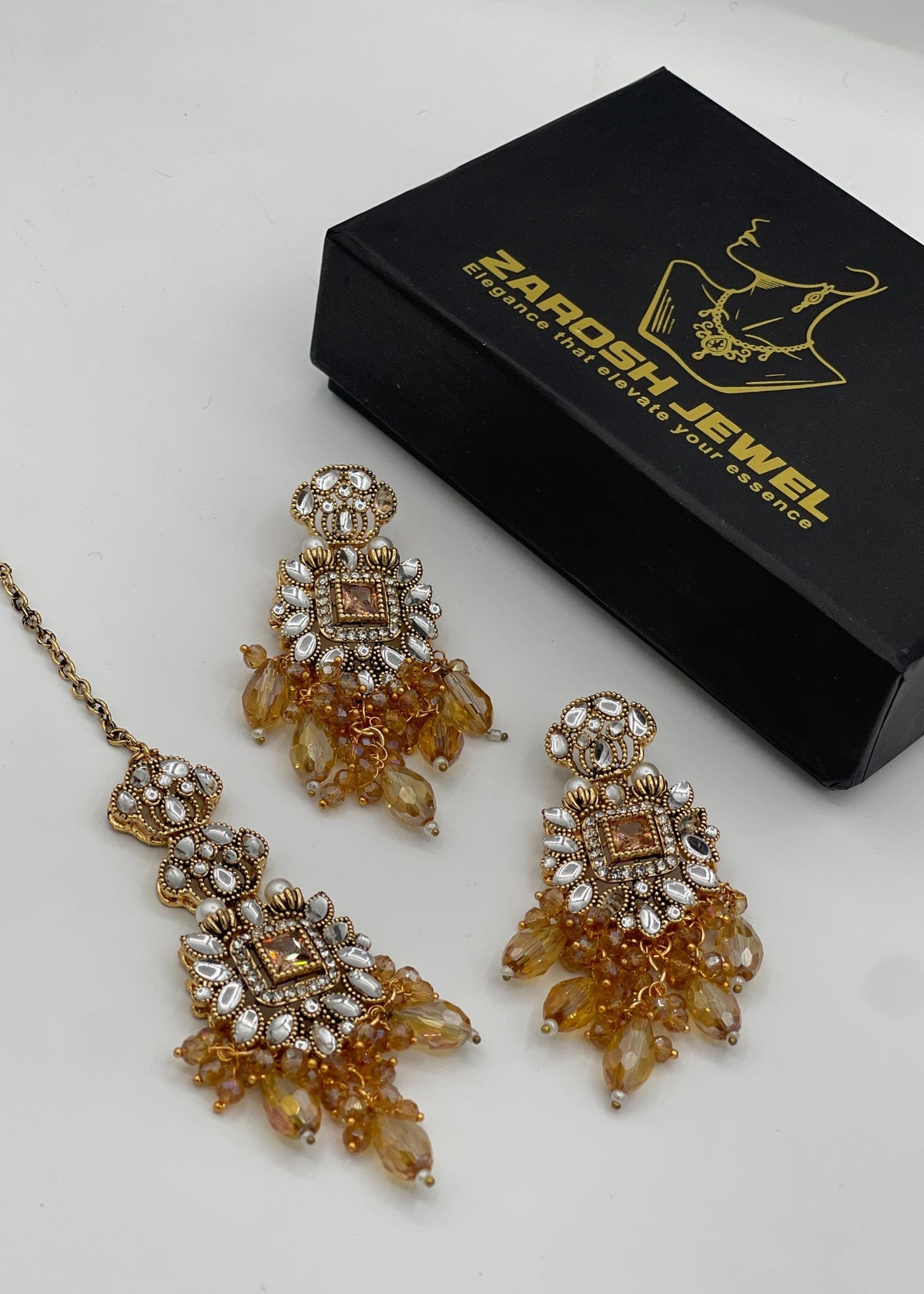 Shop the Shehzadi Kundan Earring & Tikka from Zarosh Jewel