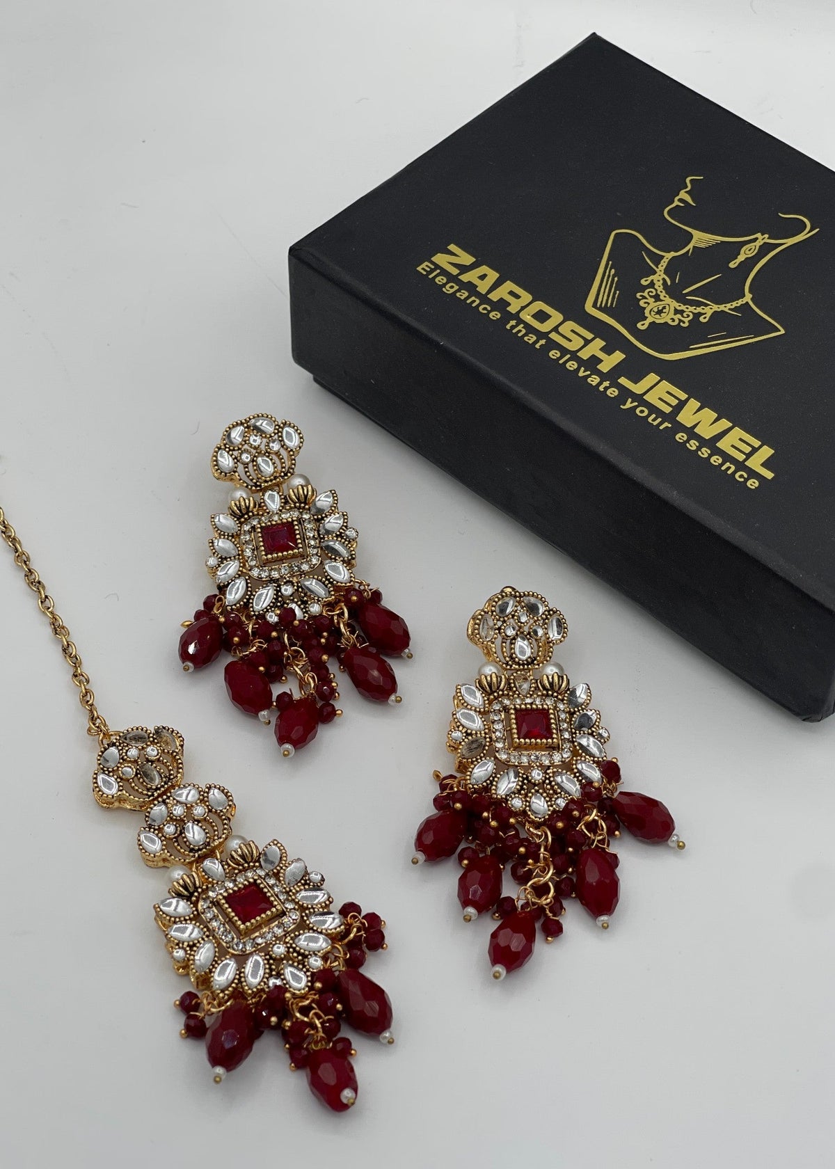 Shop the Shehzadi Kundan Earring & Tikka from Zarosh Jewel