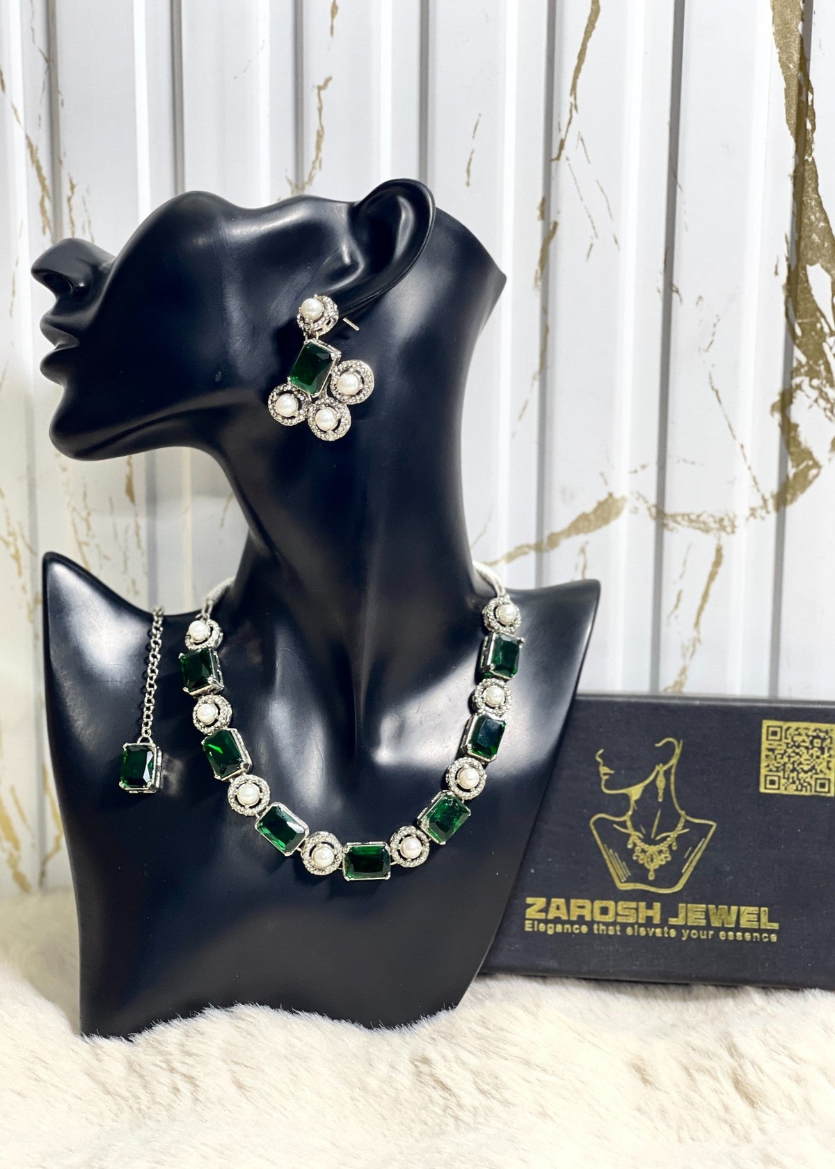 Shop the Sia Necklace Set from Zarosh Jewel