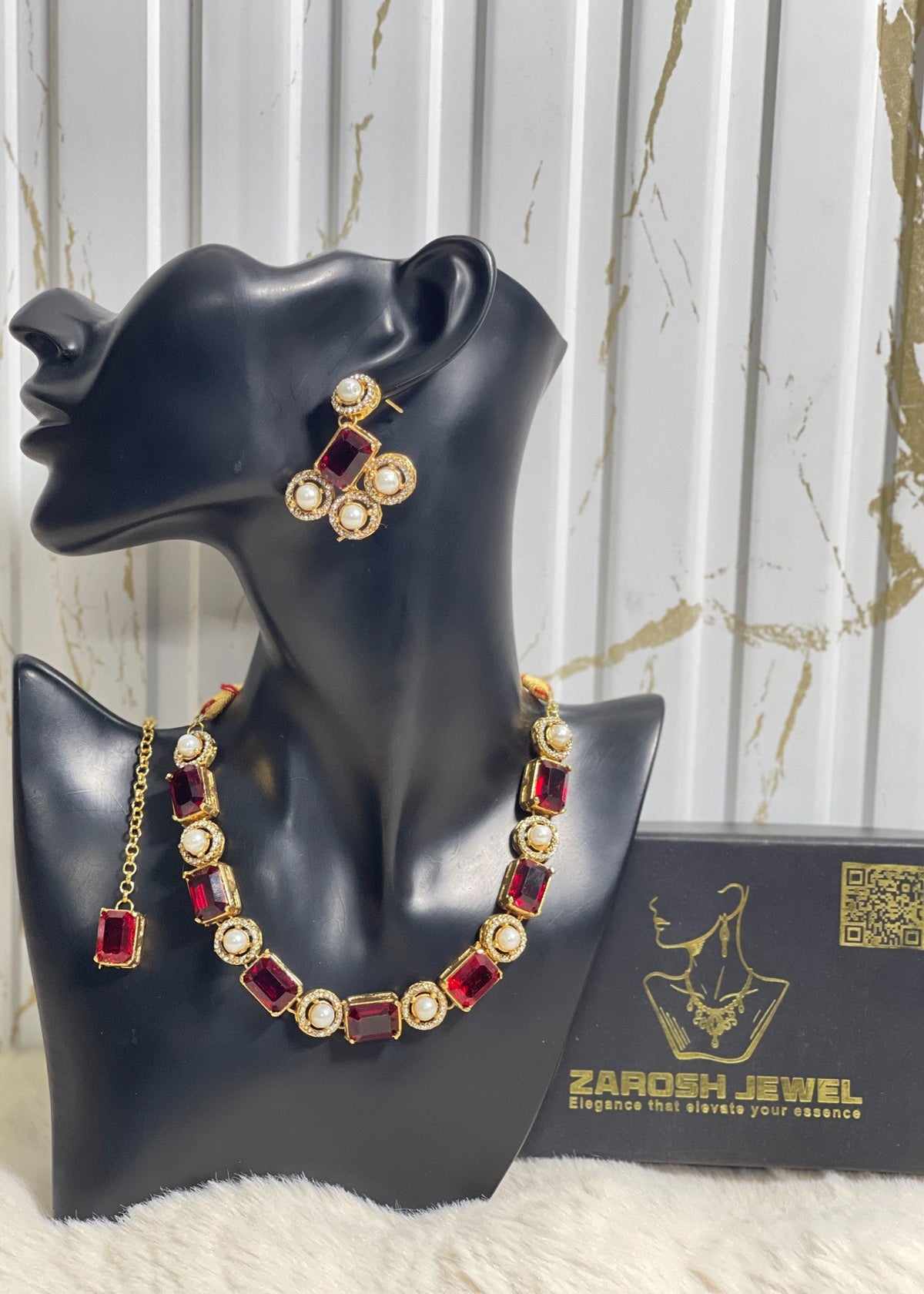 Shop the Sia Necklace Set from Zarosh Jewel