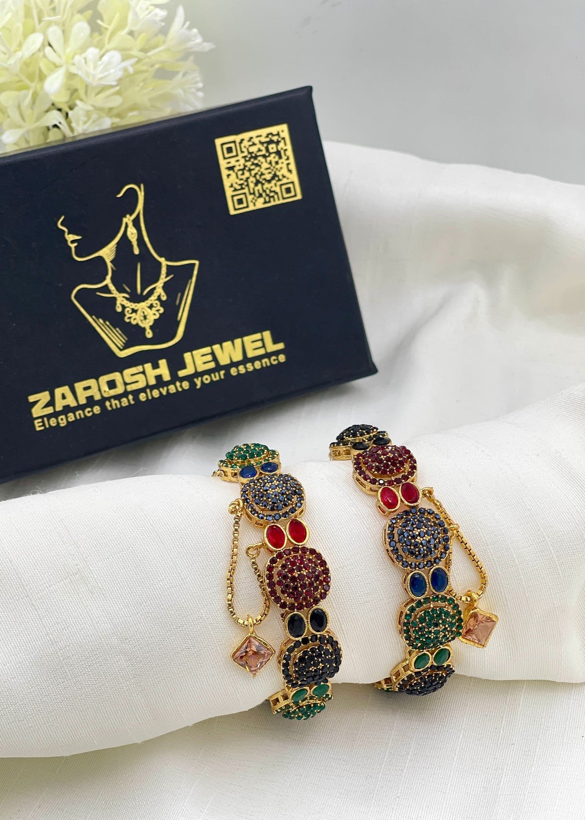 Sobia Openable Bangle Set by Zarosh Jewel