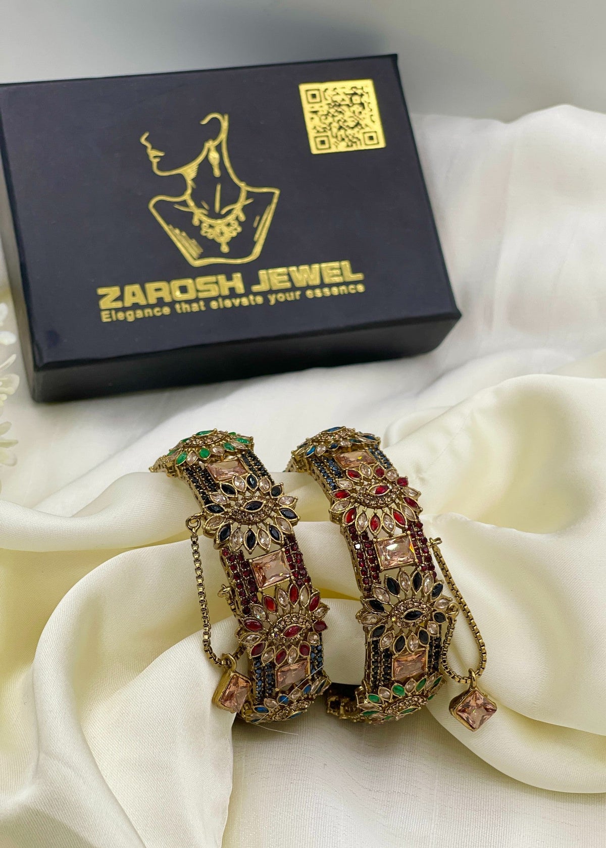 Shop the Soha Openable Bangle Set from Zarosh Jewel