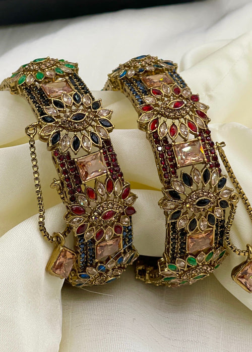 Shop the Soha Openable Bangle Set from Zarosh Jewel