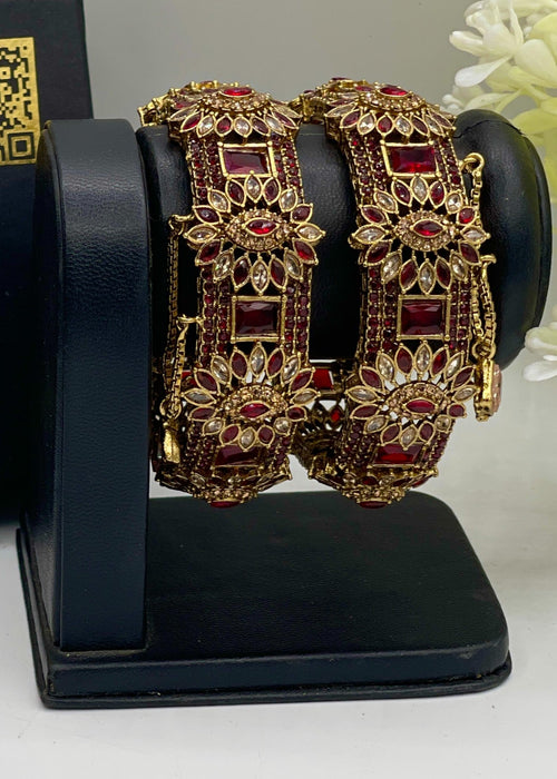 Shop the Soha Openable Bangle Set from Zarosh Jewel