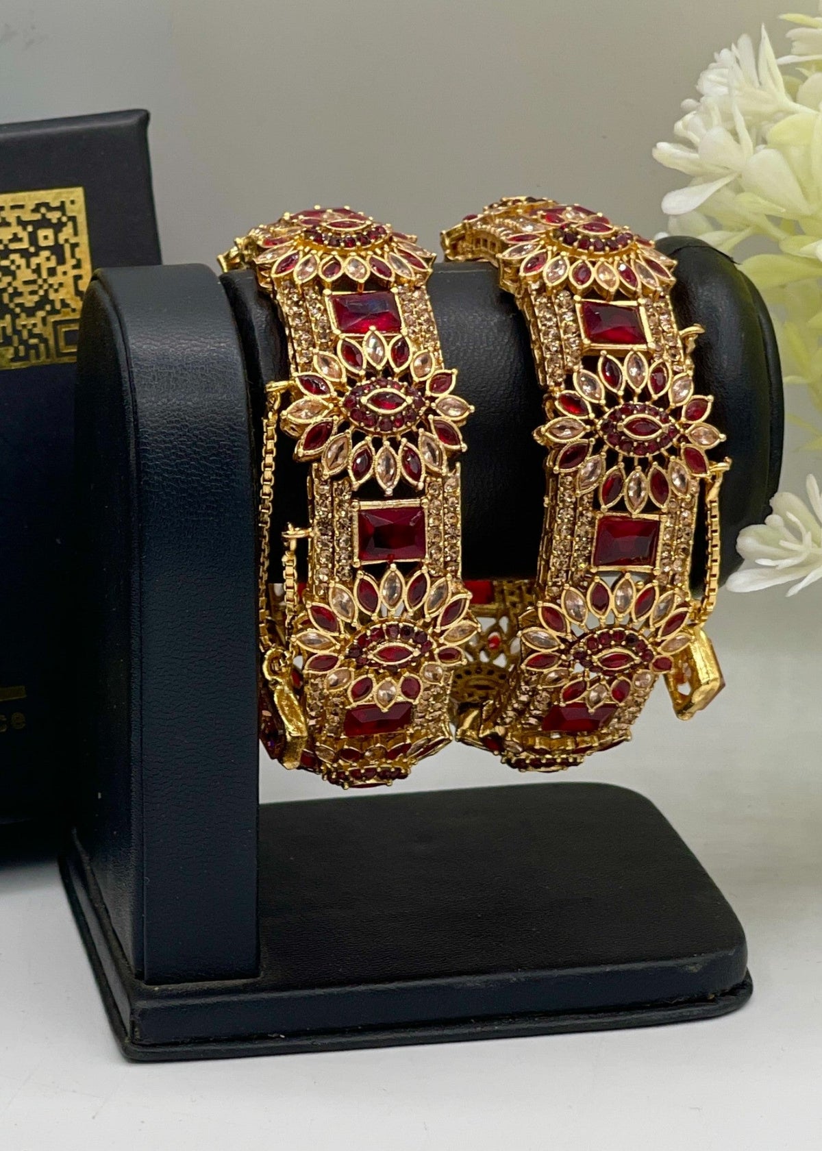 Shop the Soha Openable Bangle Set from Zarosh Jewel