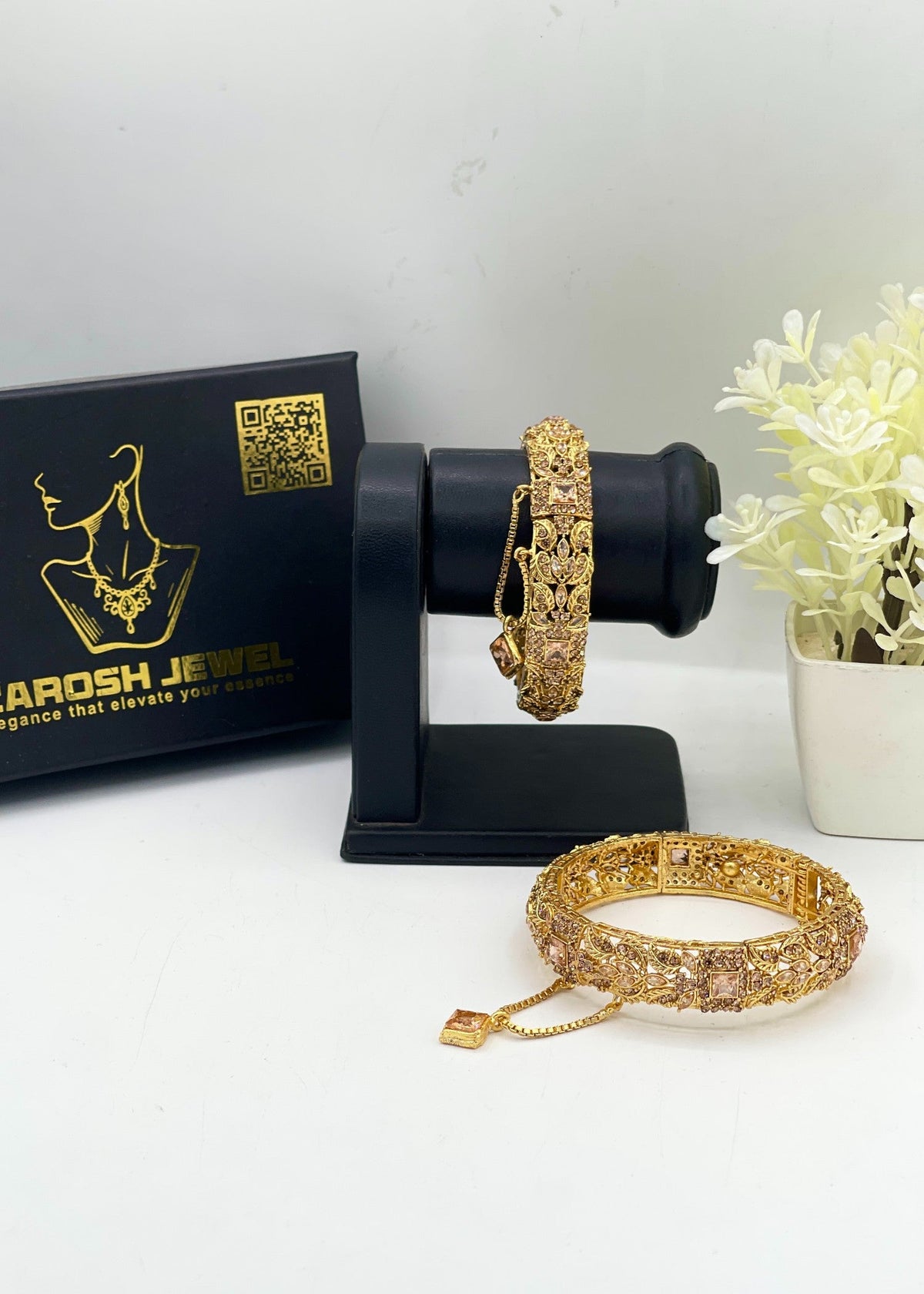 Shop the Soni Openable Bangle Set from Zarosh Jewel