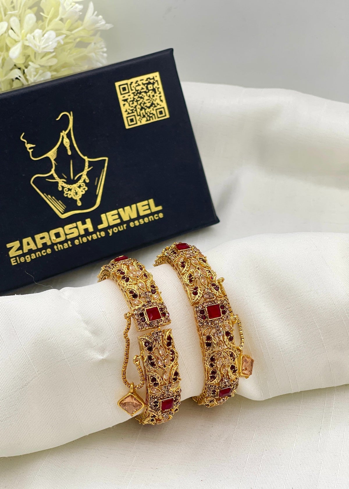 Shop the Soni Openable Bangle Set from Zarosh Jewel