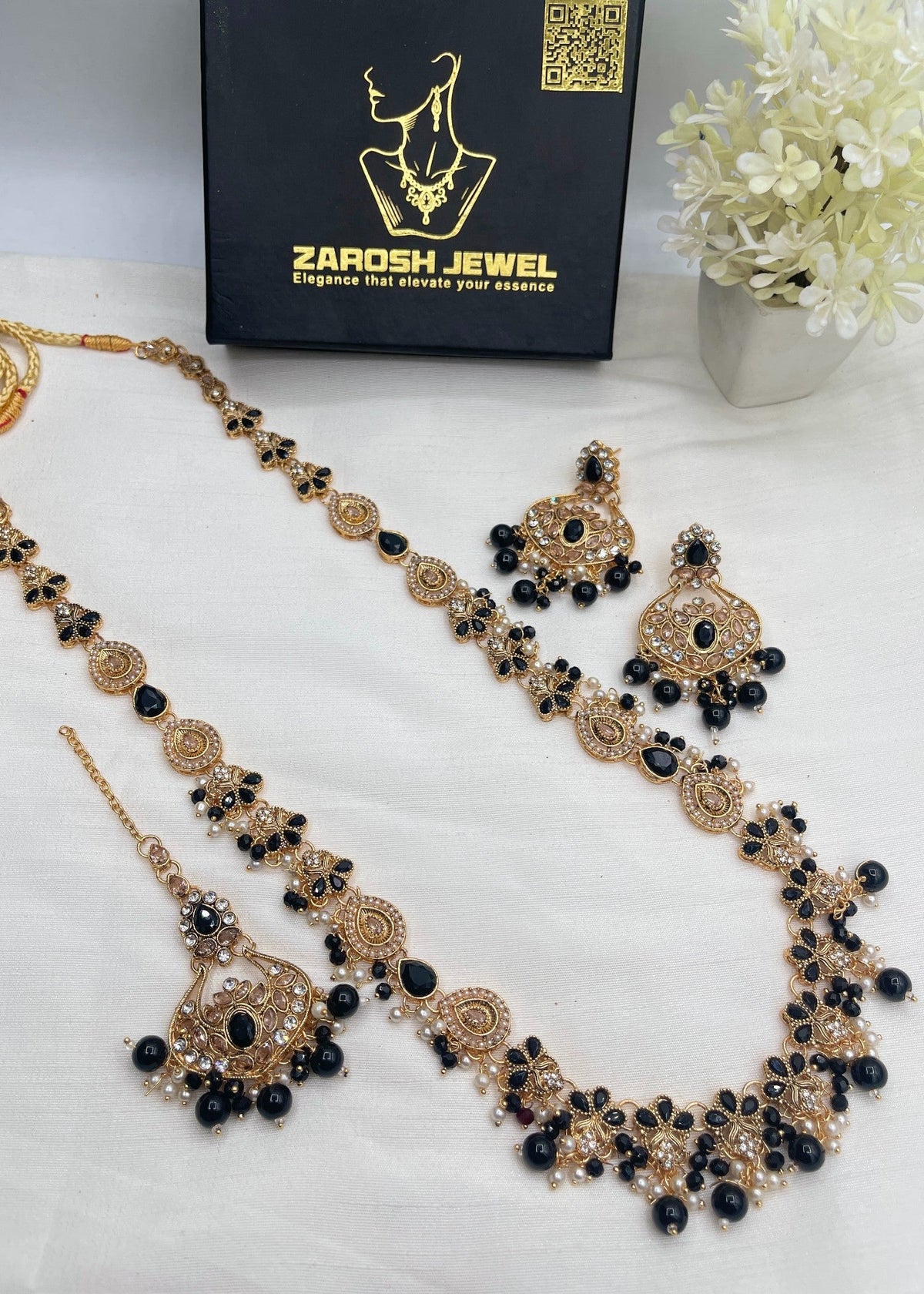 Shop the Stella Malla Set from Zarosh Jewel