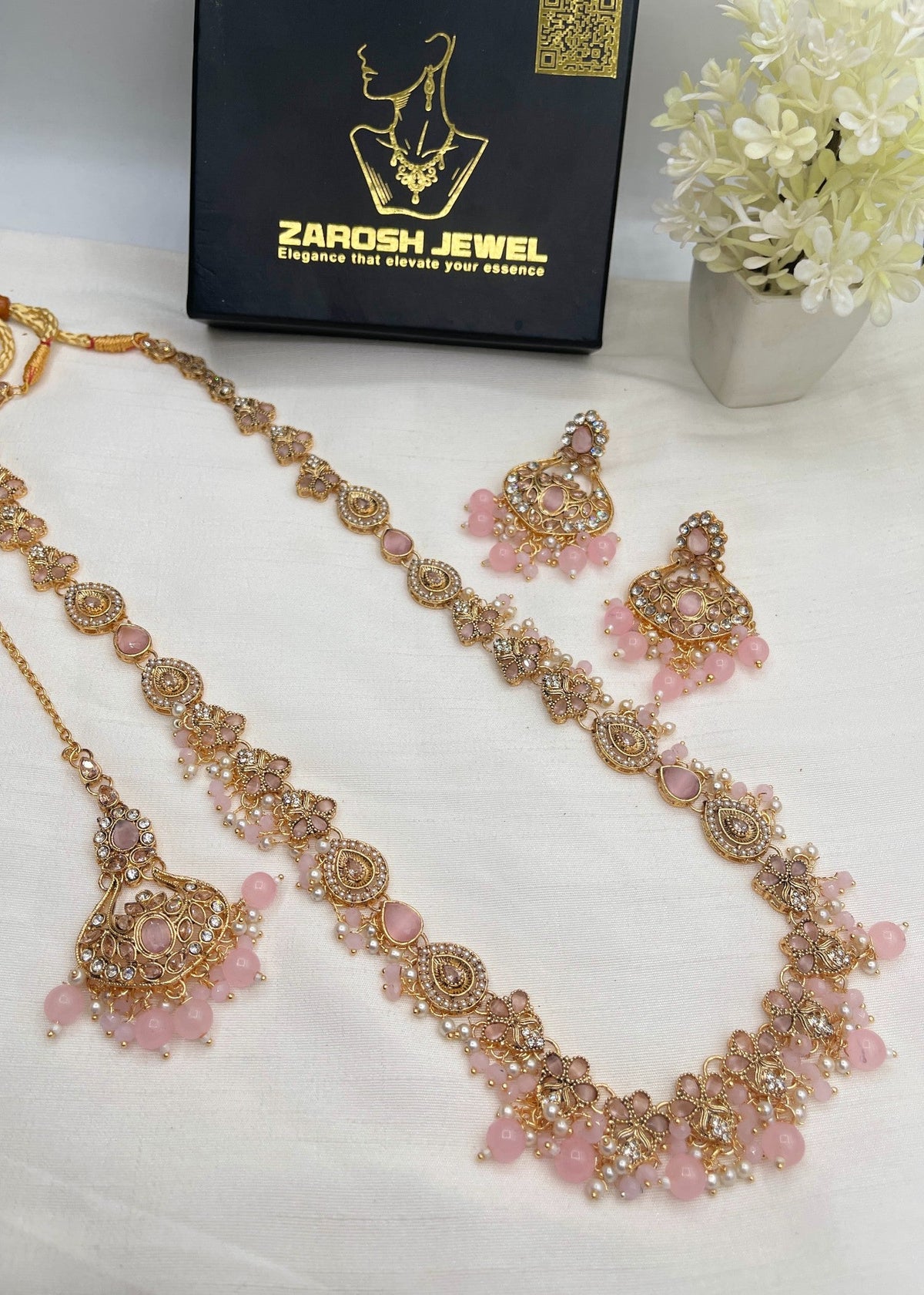 Shop the Stella Malla Set from Zarosh Jewel