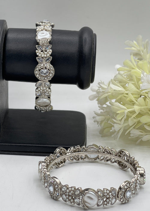Shop the Suhaila Bangle from Zarosh Jewel