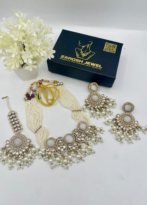 Shop the Sultan Kundan Choker Set from Zarosh Jewel