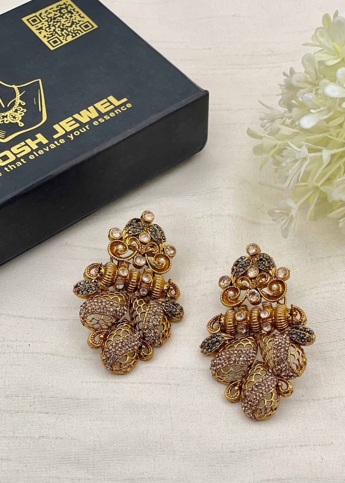 Shop the Sultana Elegent Earring from Zarosh Jewel
