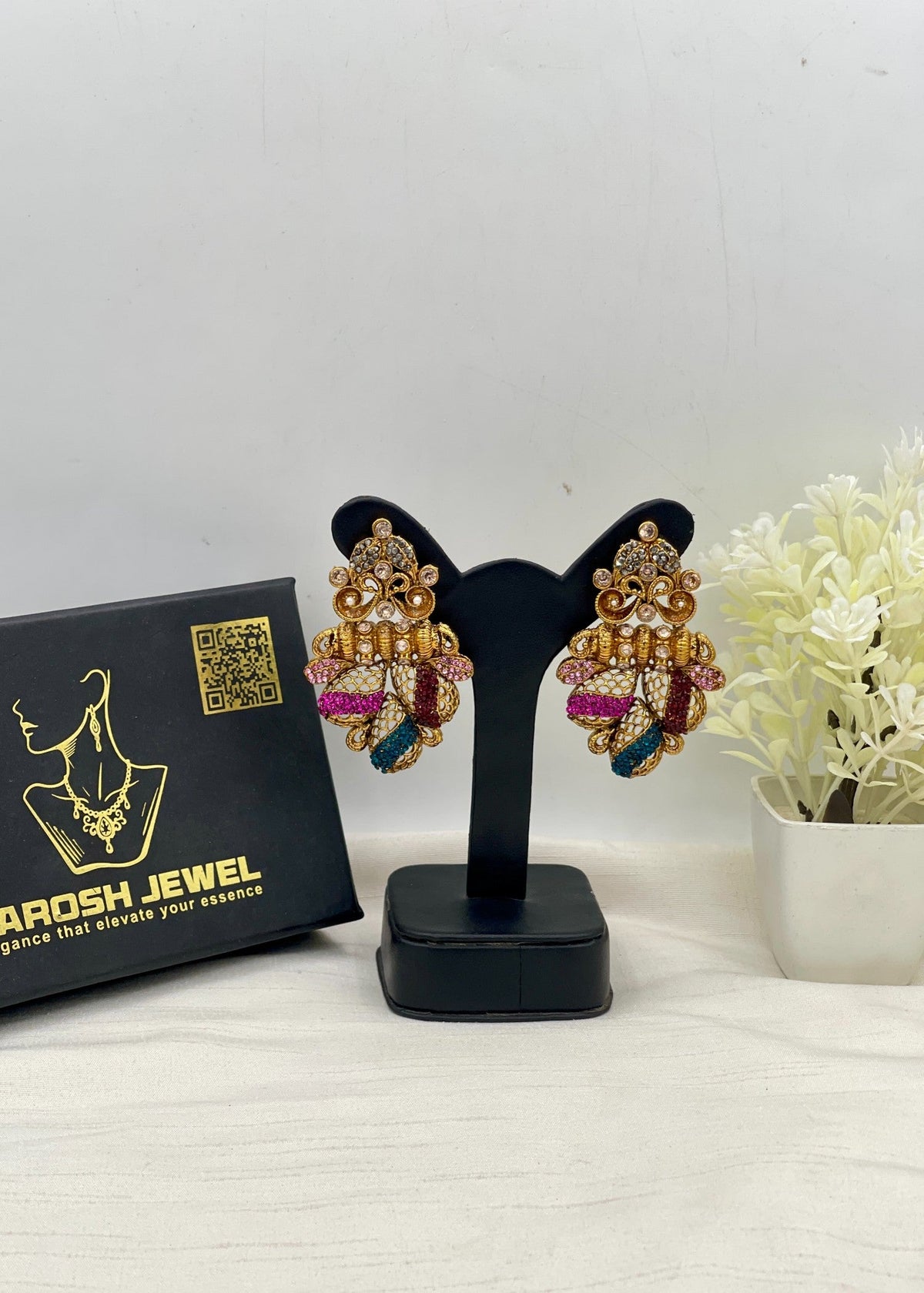 Shop the Sultana Elegent Earring from Zarosh Jewel