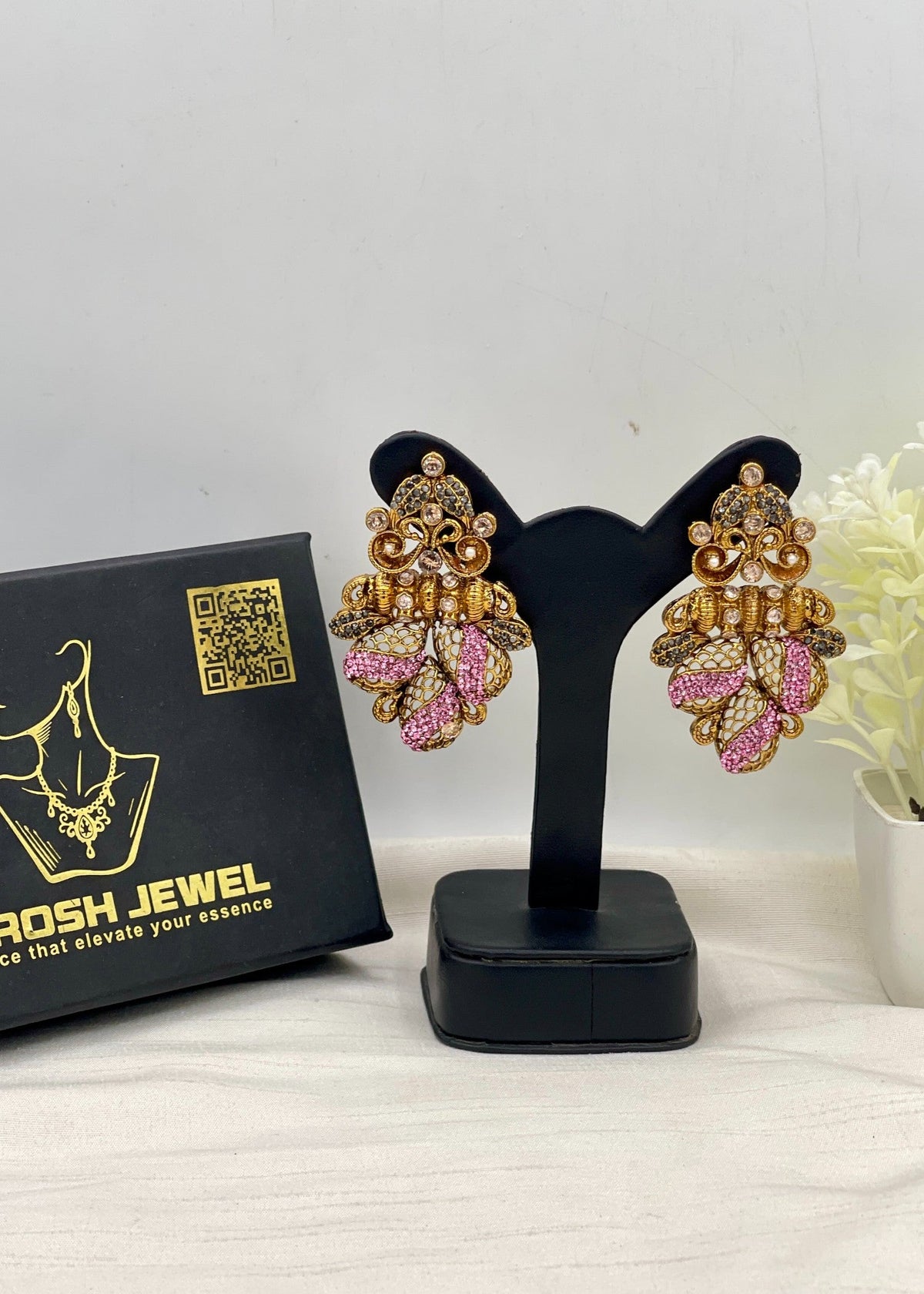 Shop the Sultana Elegent Earring from Zarosh Jewel