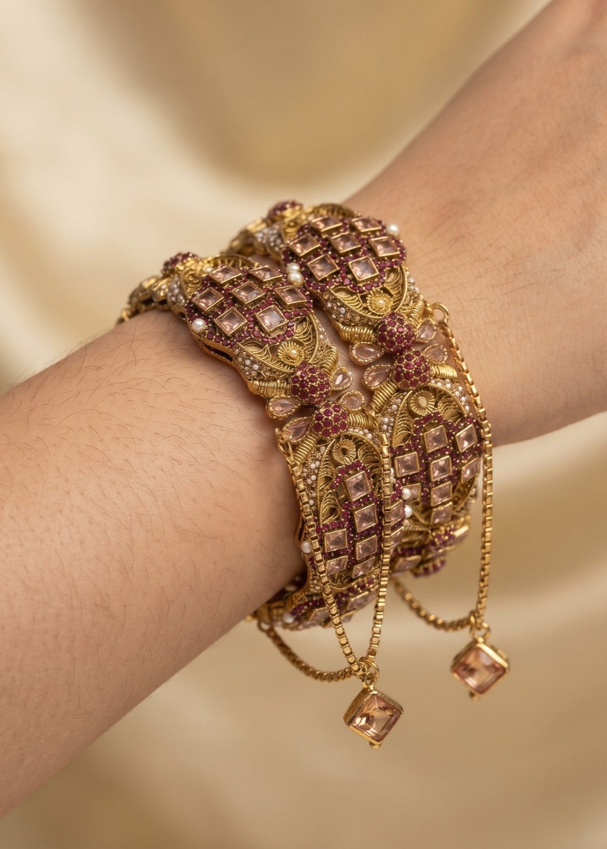 Sundas Premium Bangle by Zarosh Jewel