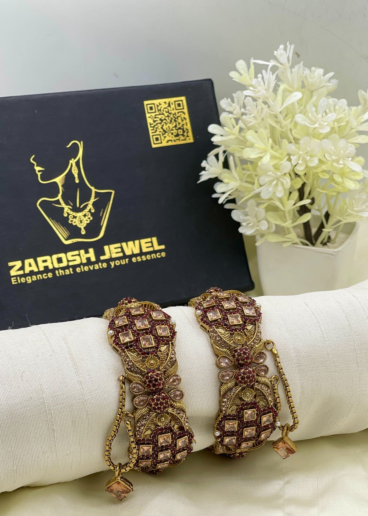 Shop the Sundas Premium Bangle from Zarosh Jewel