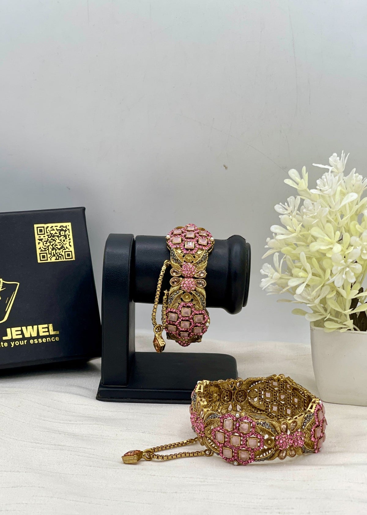 Shop the Sundas Premium Bangle from Zarosh Jewel