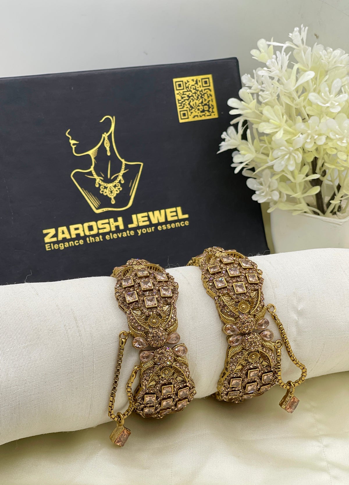 Shop the Sundas Premium Bangle from Zarosh Jewel