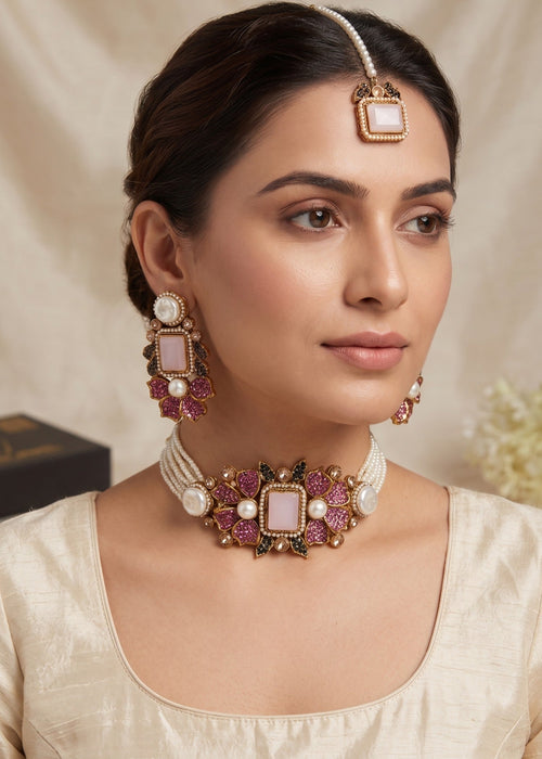Shop the Tabassum Choker Set from Zarosh Jewel