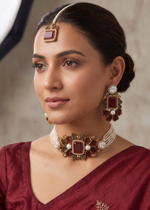 Shop the Tabassum Choker Set from Zarosh Jewel