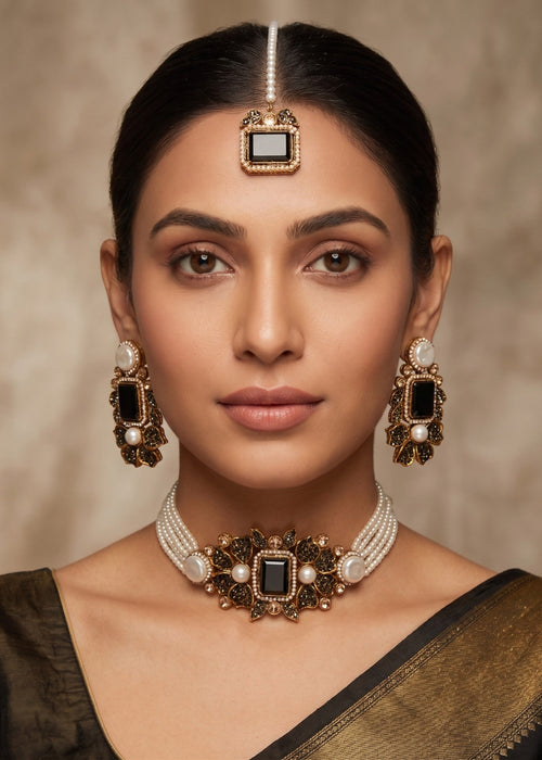 Shop the Tabassum Choker Set from Zarosh Jewel