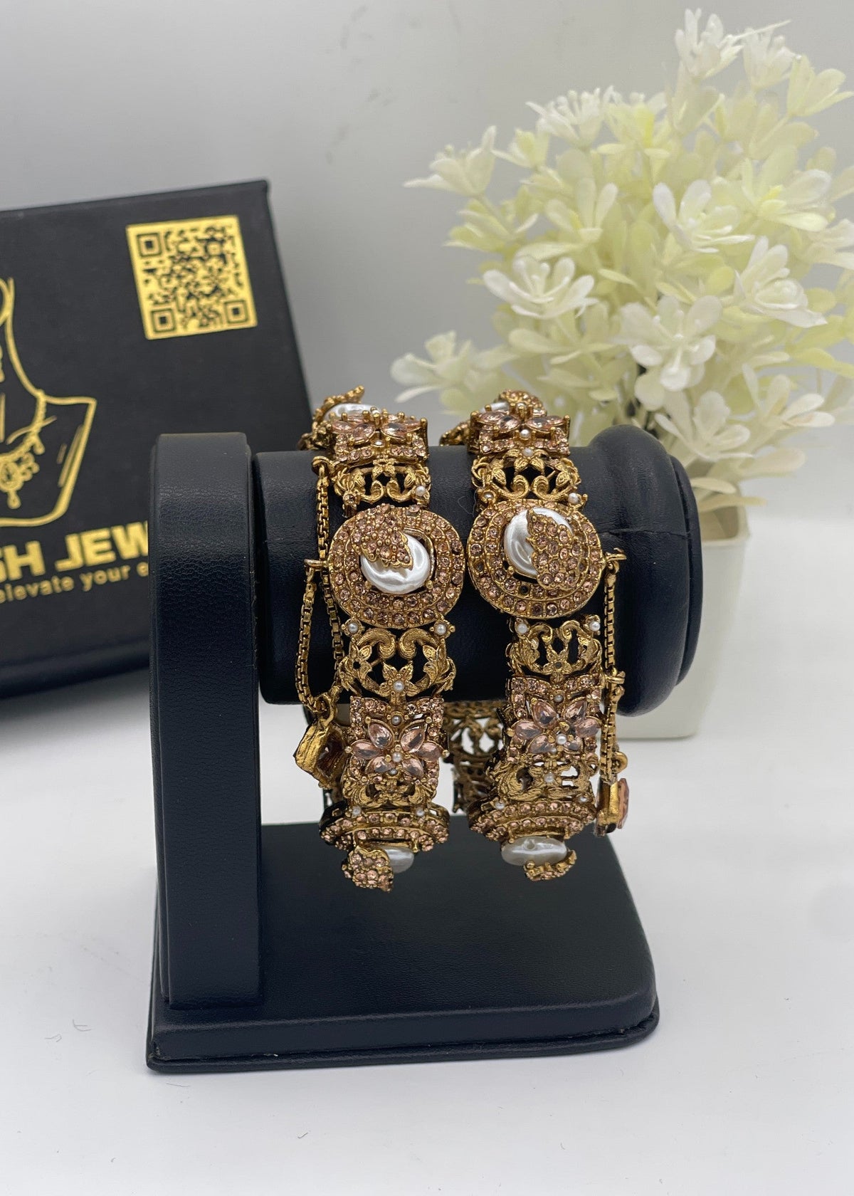 Shop the Tabassum Openable Bangles from Zarosh Jewel