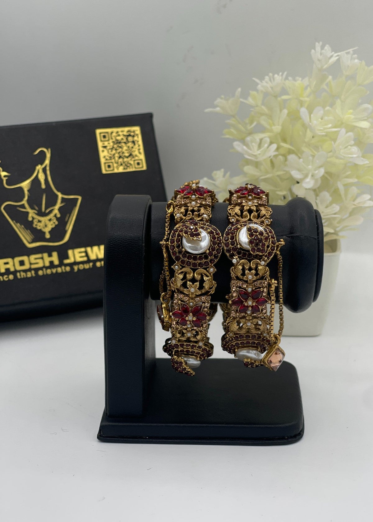 Shop the Tabassum Openable Bangles from Zarosh Jewel