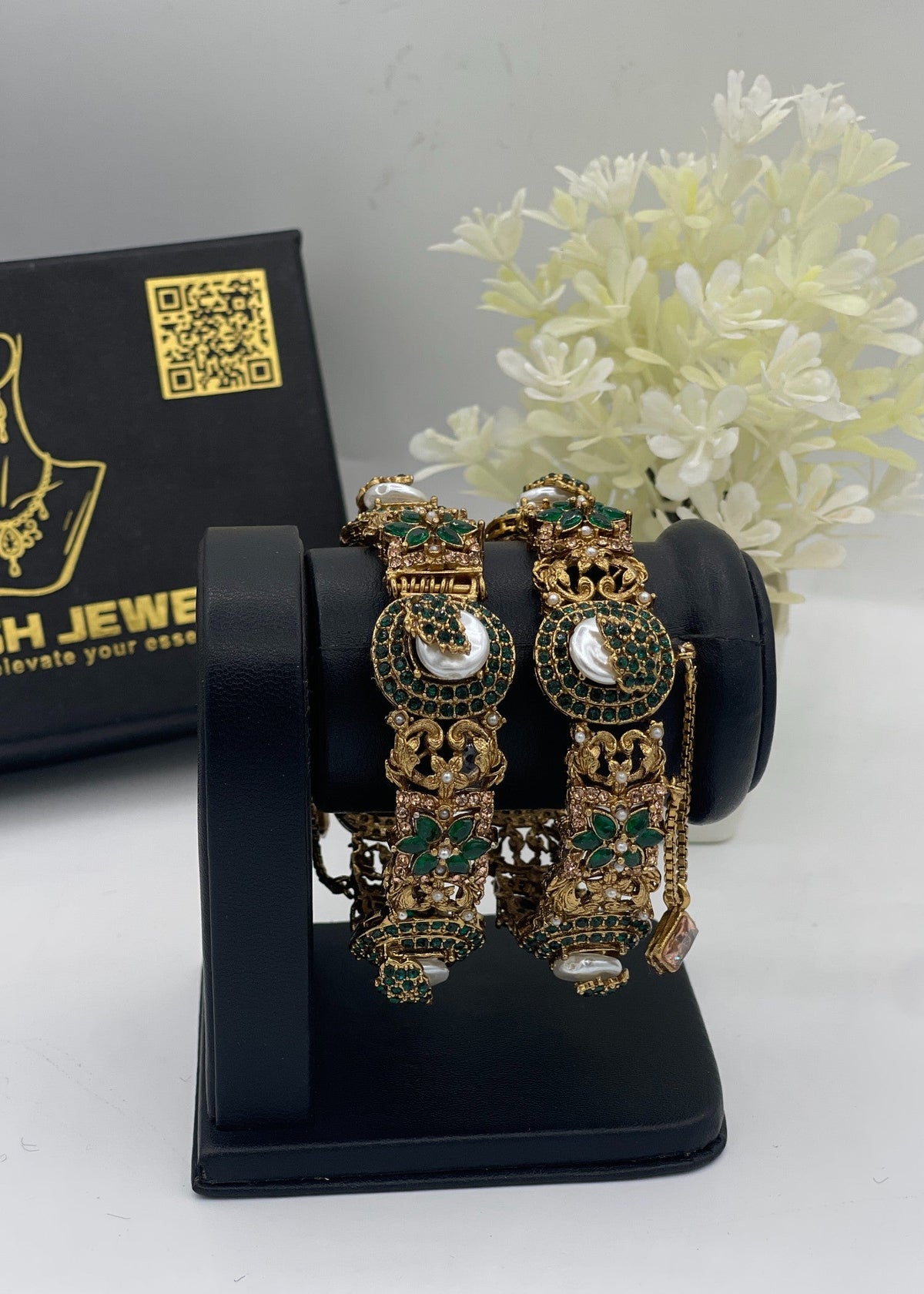 Shop the Tabassum Openable Bangles from Zarosh Jewel