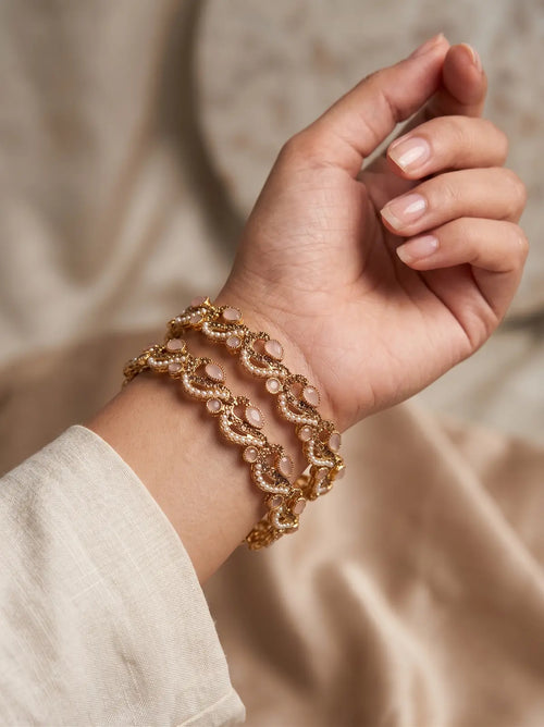 Thana Bangle