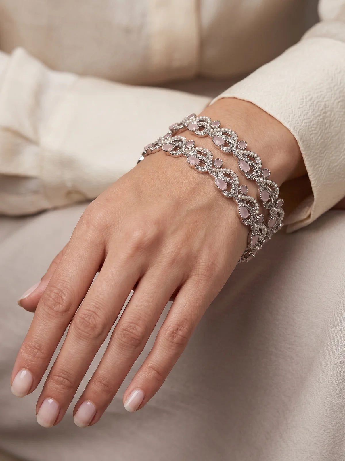 Thana Bangle