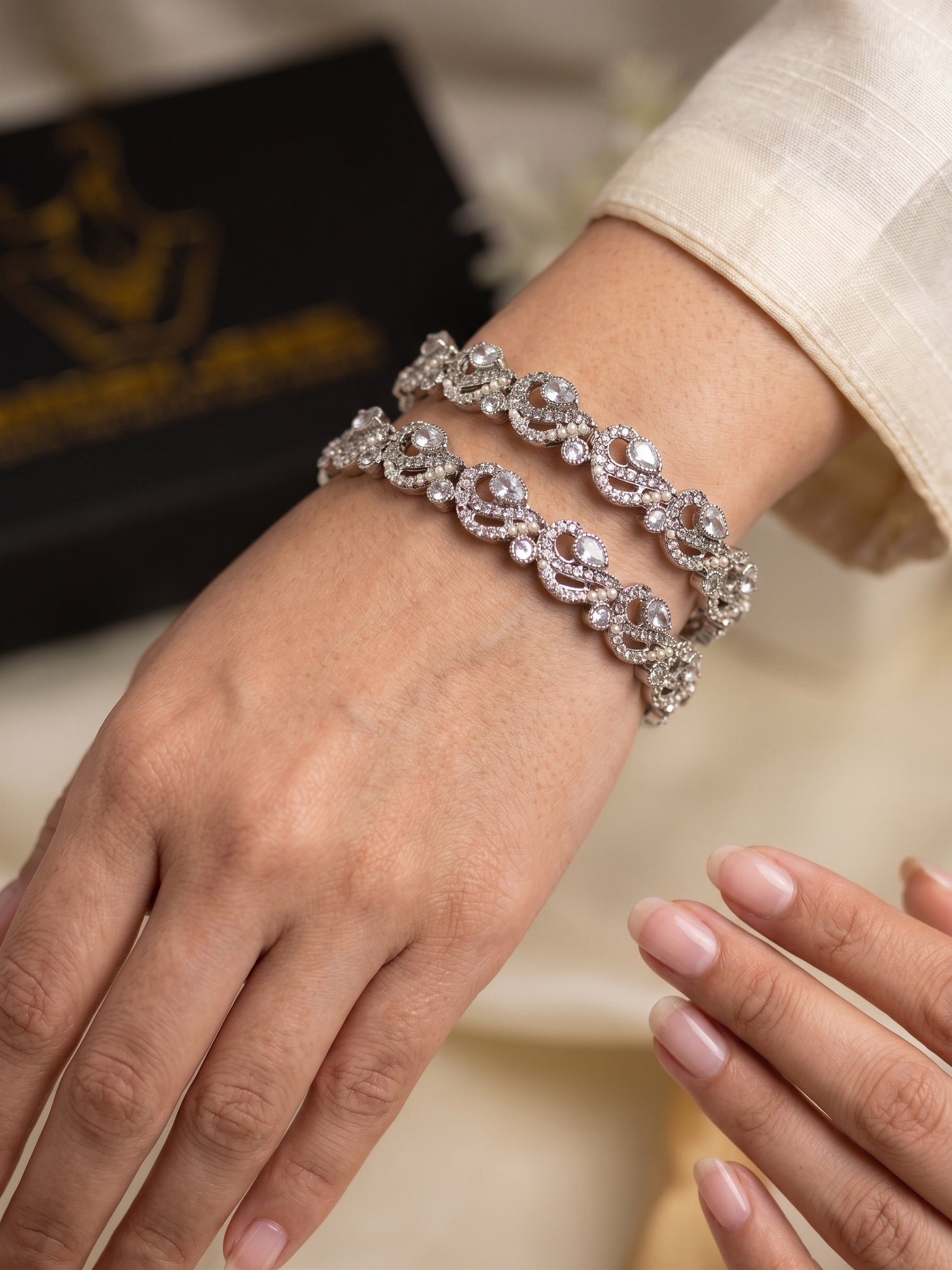 Thana Bangle