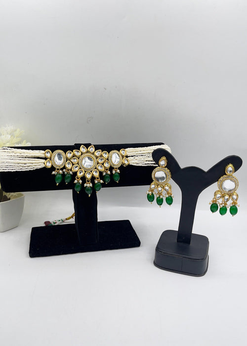 Shop the The Circular Kundan Choker Set from Zarosh Jewel