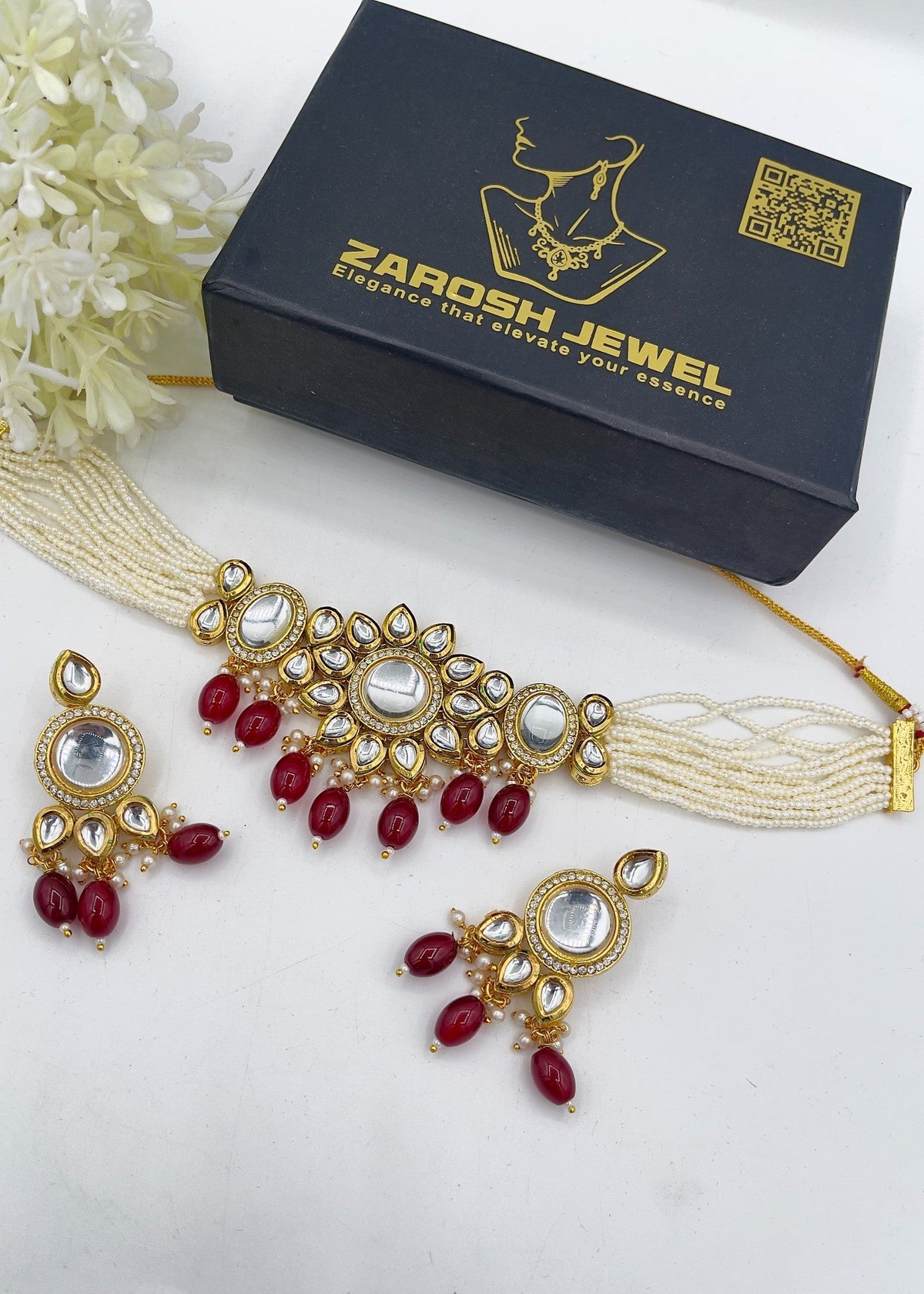 Shop the The Circular Kundan Choker Set from Zarosh Jewel