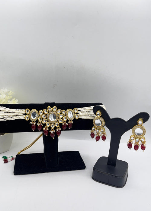 Shop the The Circular Kundan Choker Set from Zarosh Jewel
