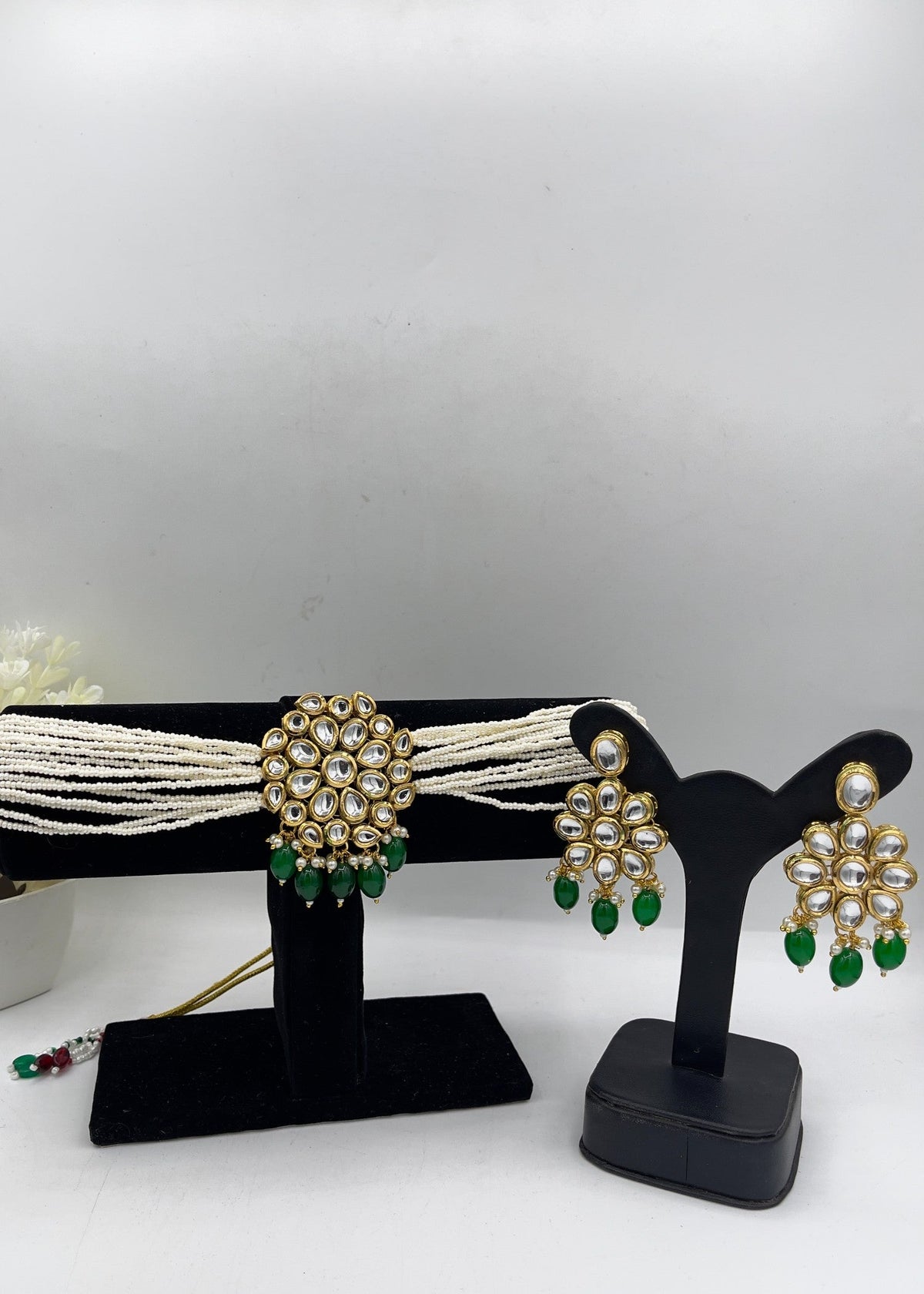 Shop the The Elara Kundan Choker Set from Zarosh Jewel