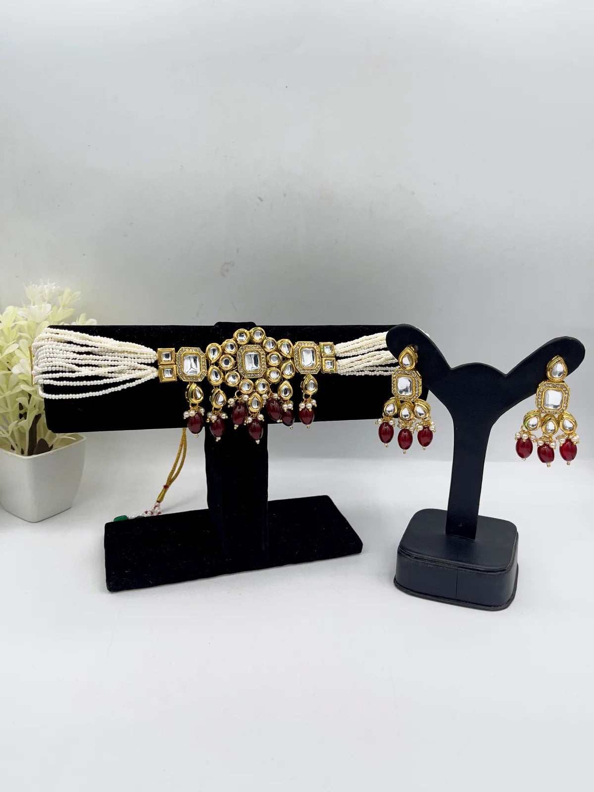 The Empress Kundan Cut Choker Set