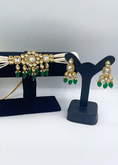 Shop the The Empress Kundan Cut Choker Set from Zarosh Jewel
