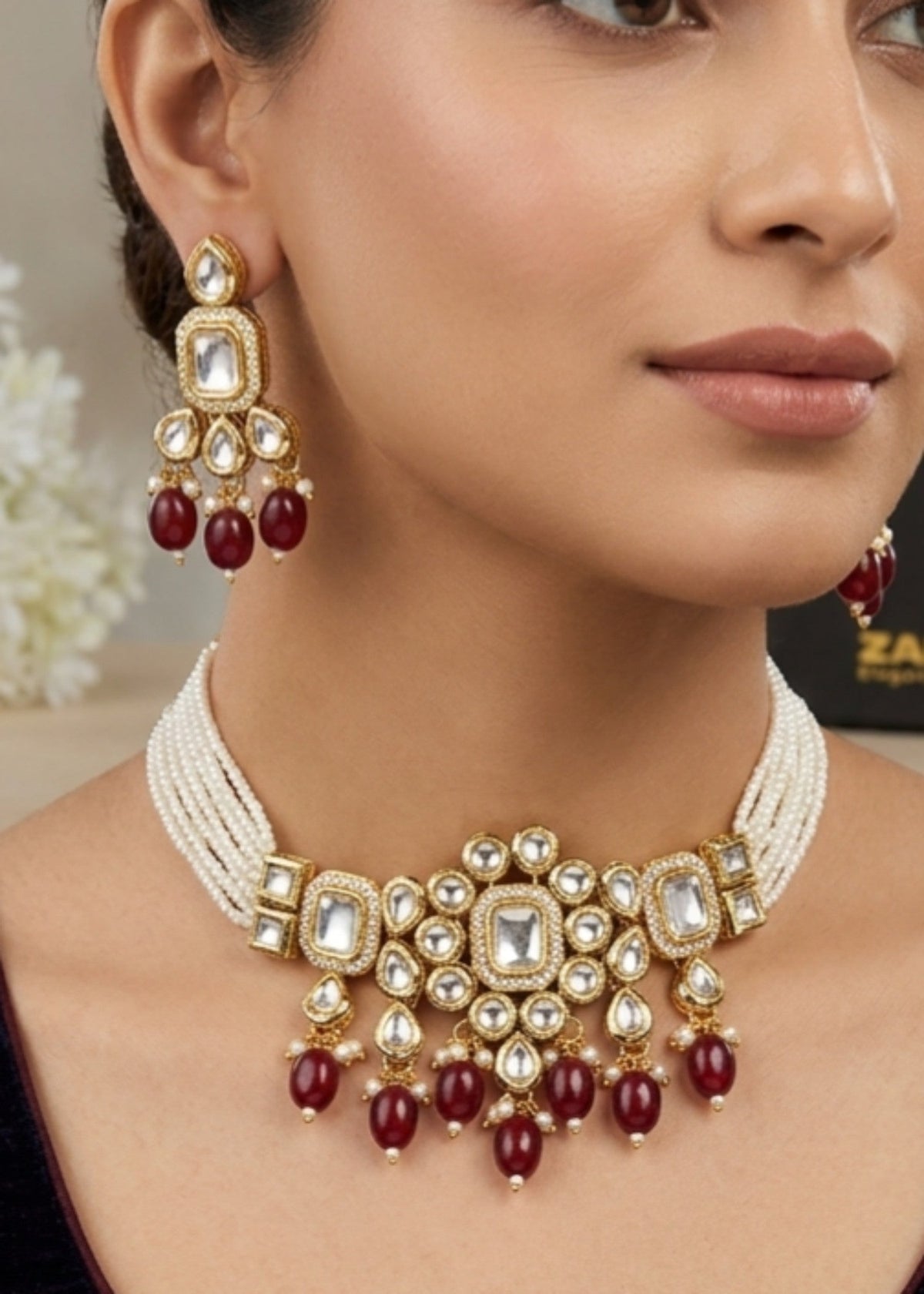 Shop the The Empress Kundan Cut Choker Set from Zarosh Jewel