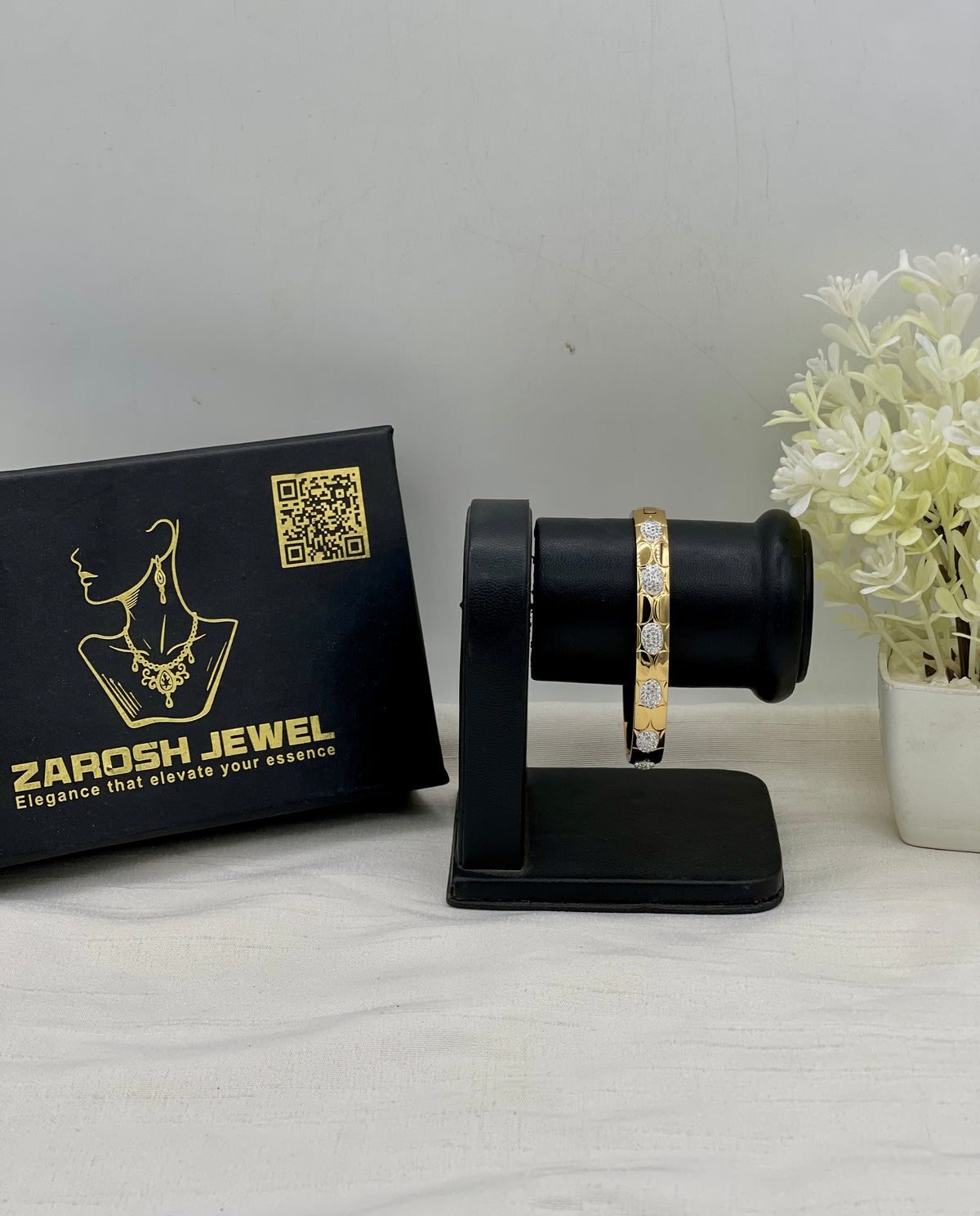 Shop the Tooba Openable Bracelet from Zarosh Jewel