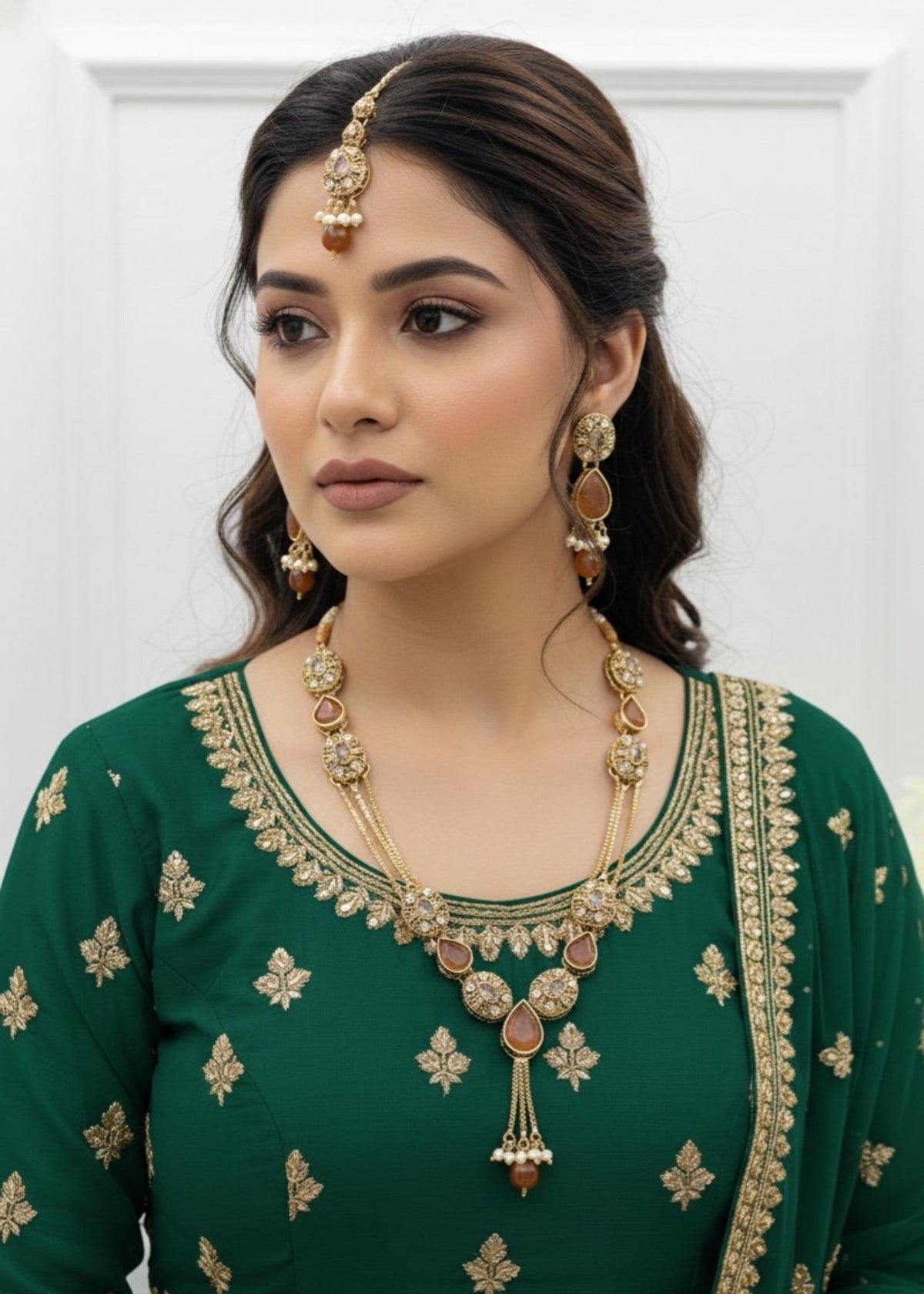 Shop the Velora Majesty Necklace Set from Zarosh Jewel