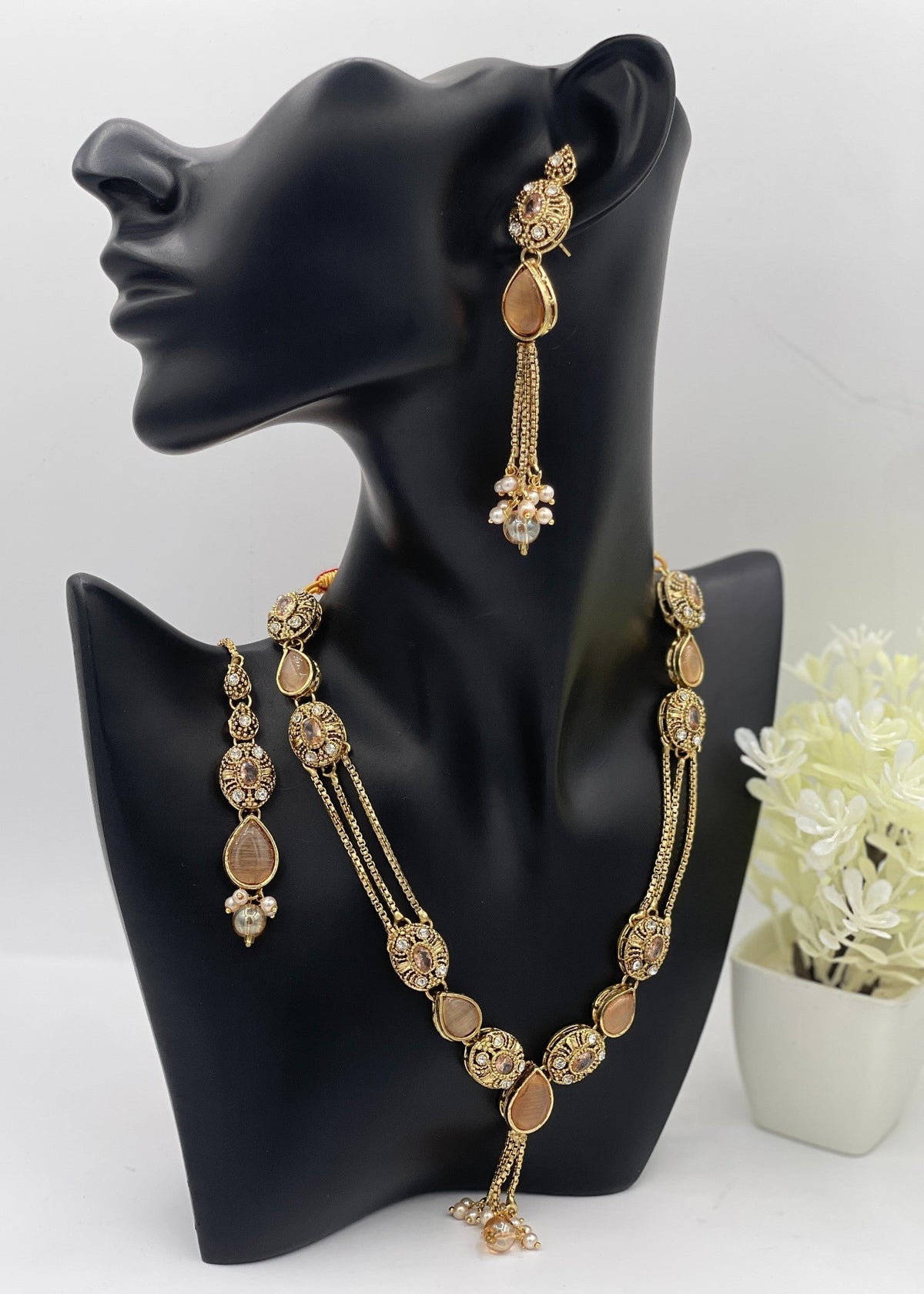 Shop the Velora Majesty Necklace Set from Zarosh Jewel