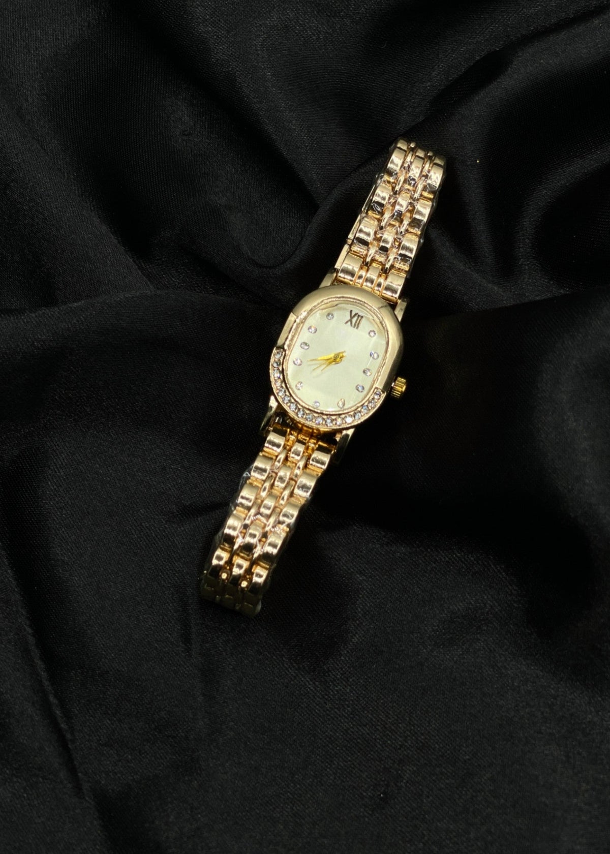 Shop the Women Watch - 0001 from Zarosh Jewel