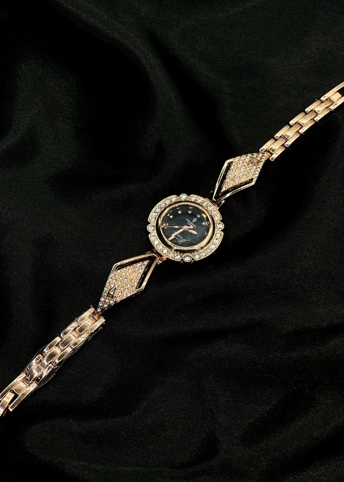 Shop the Women Watch - 0005 from Zarosh Jewel