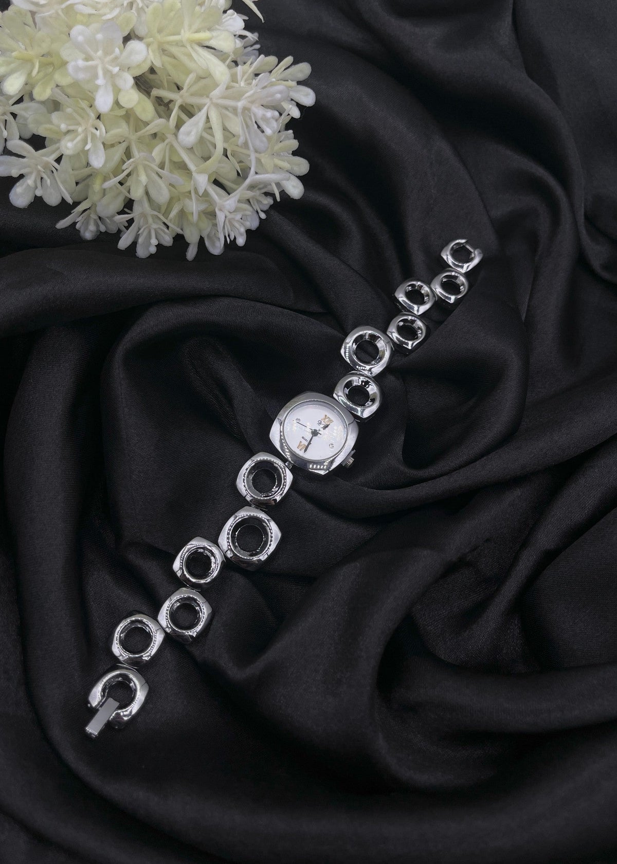 Shop the Women Watch - 0017 from Zarosh Jewel