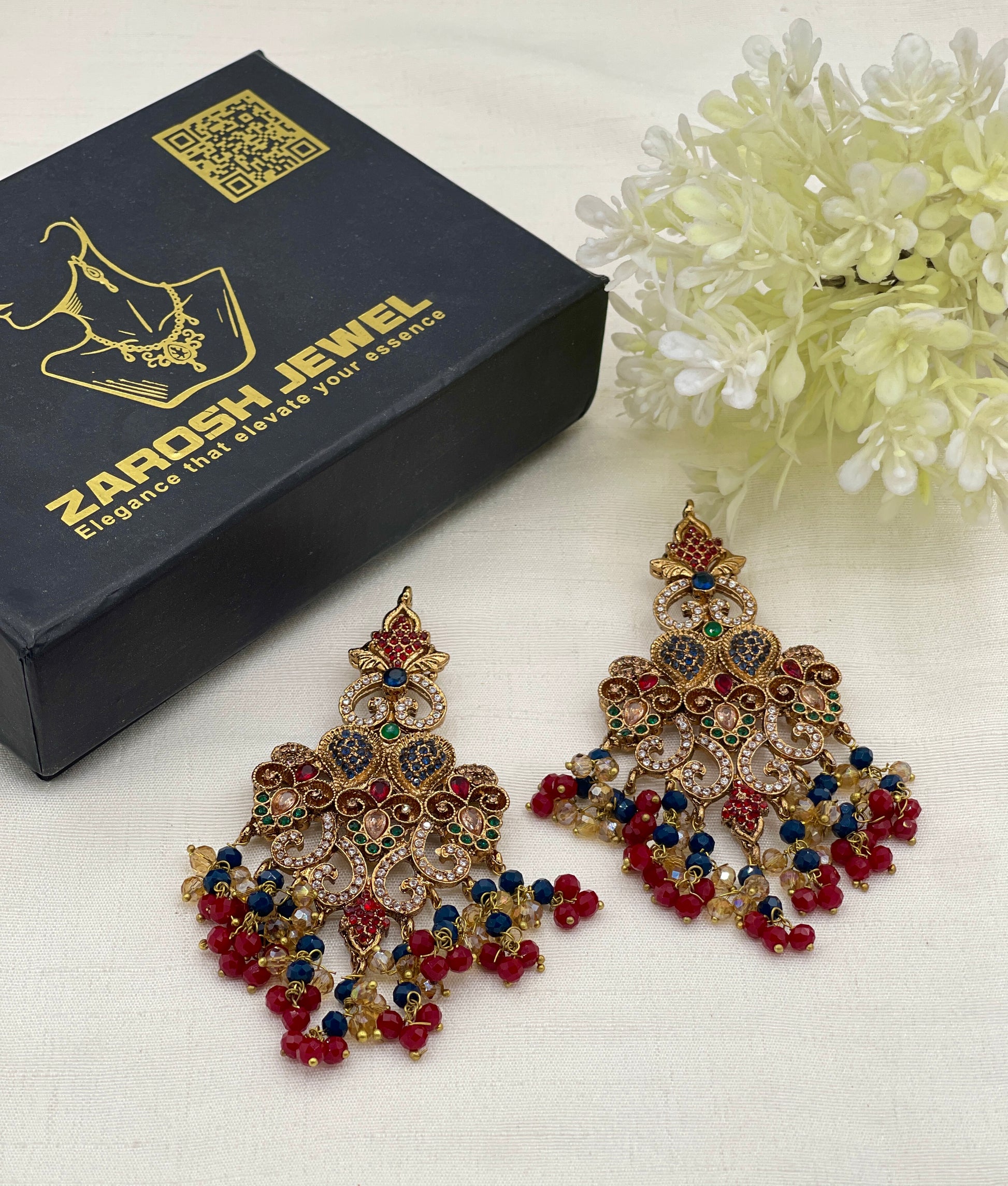 Yashfeen chandelier Earring