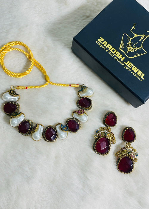 Shop the Zafira Luxe Pearl Choker Set from Zarosh Jewel