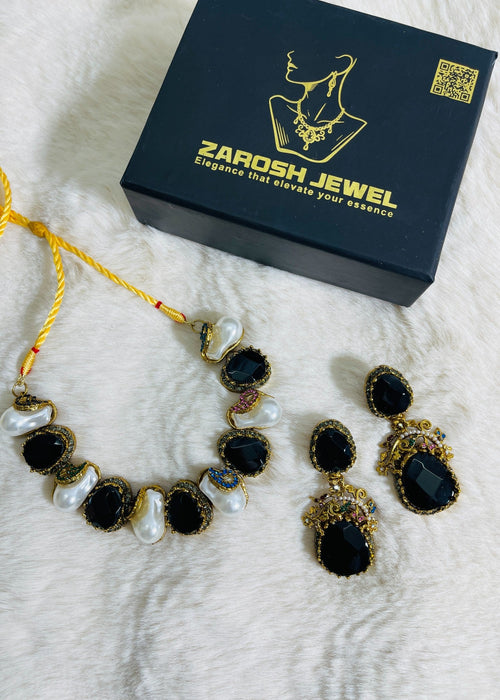 Shop the Zafira Luxe Pearl Choker Set from Zarosh Jewel